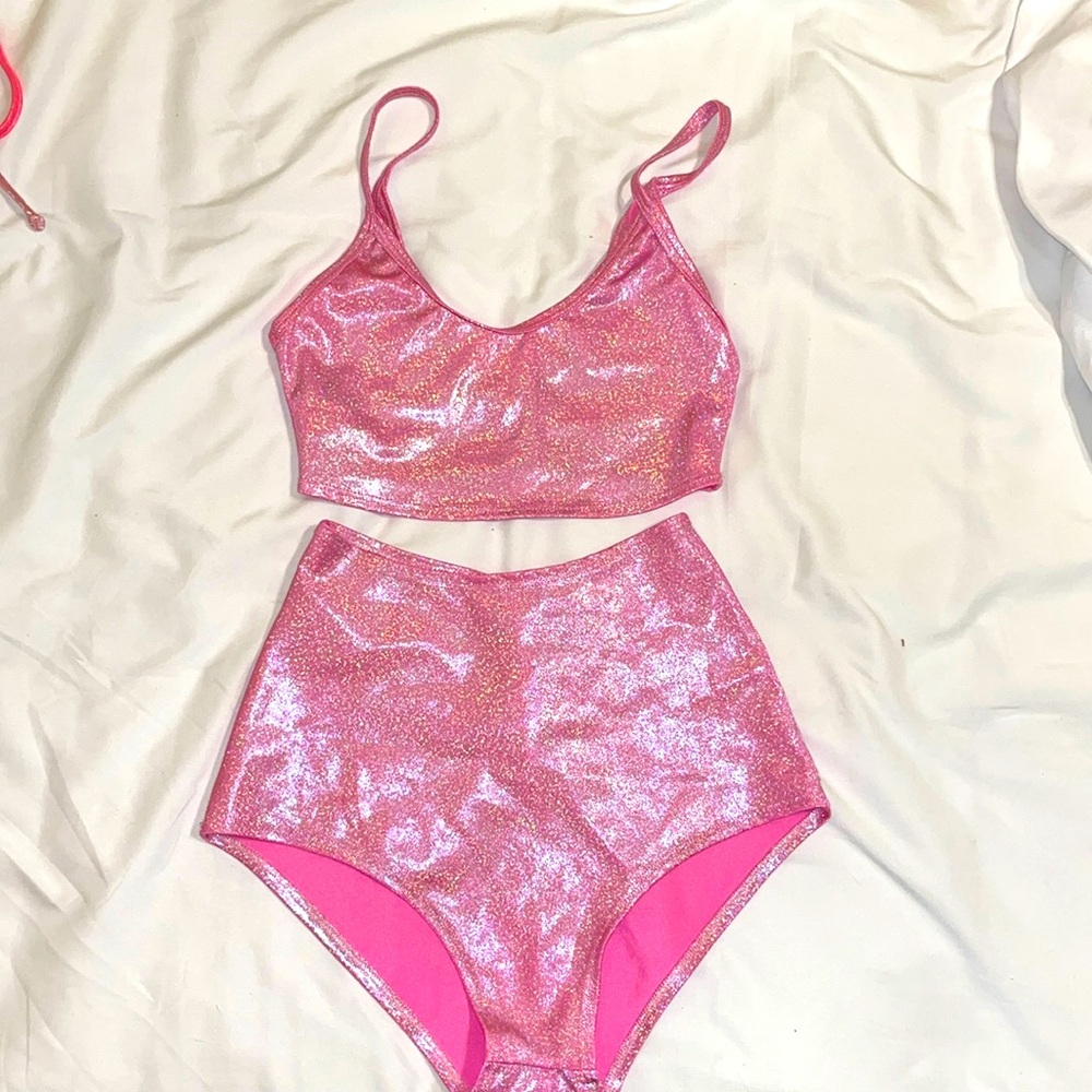 Two piece pink rave set